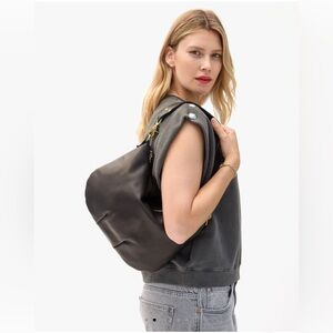 Clare V. Moyen Messenger